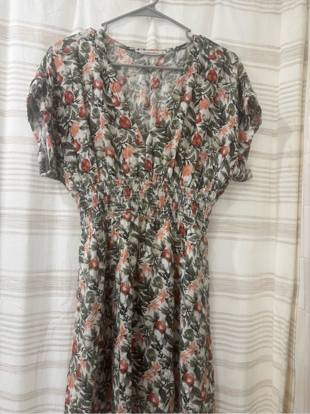 Abercrombie & Fitch Floral Smocked V-Neck Tunic in Cream, Green & Rust